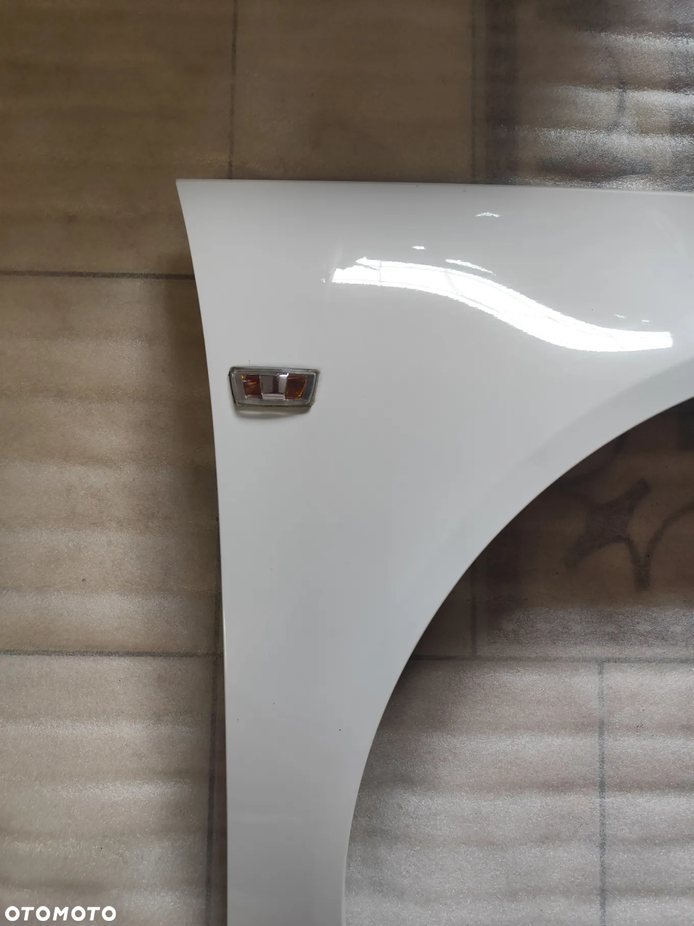 Błotnik Przedni Prawy Opel Insignia A Kod Lakieru Z40R - 3