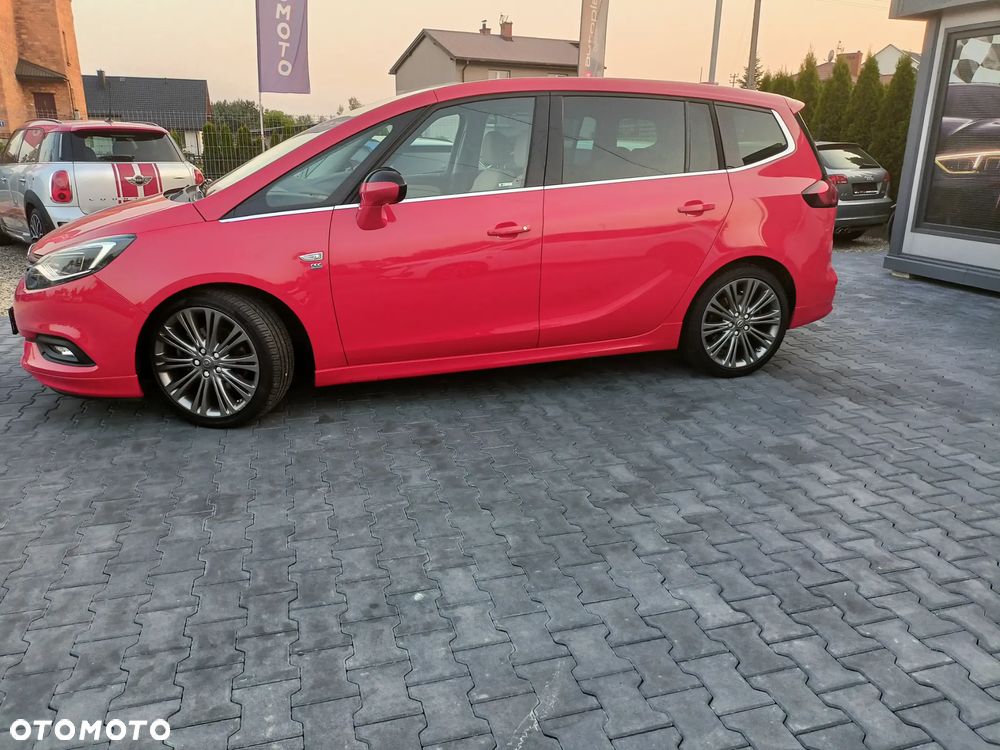 Opel Zafira - 10