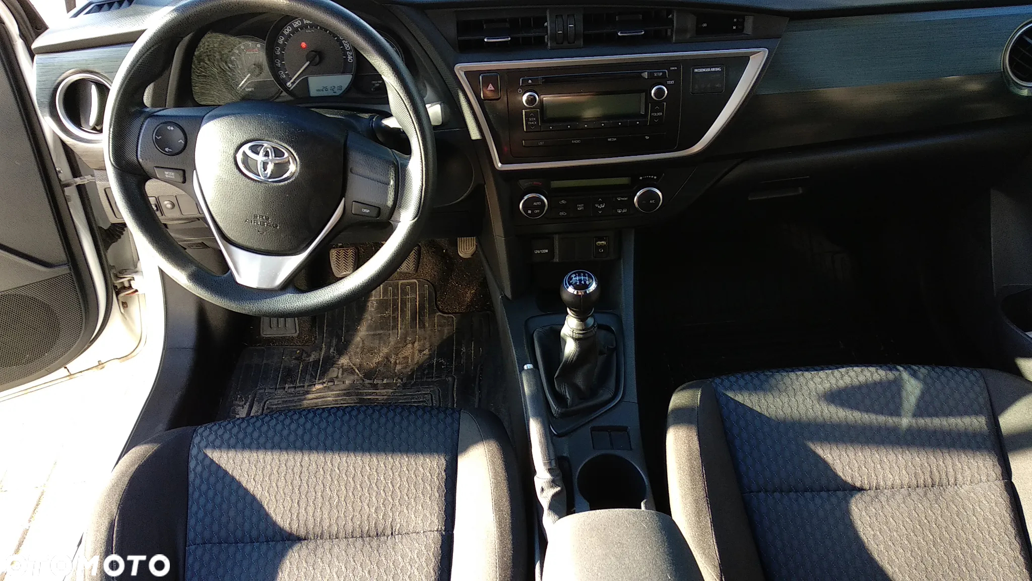 Toyota Auris 1.33 VVT-i Life - 12
