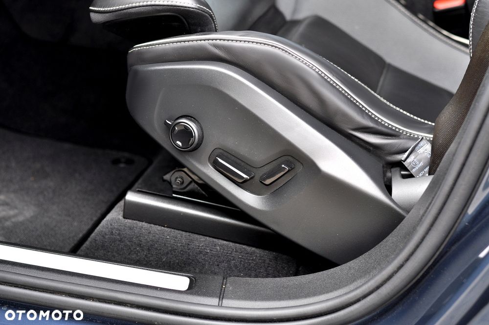 Volvo XC 60 B4 D AWD Geartronic RDesign - 34