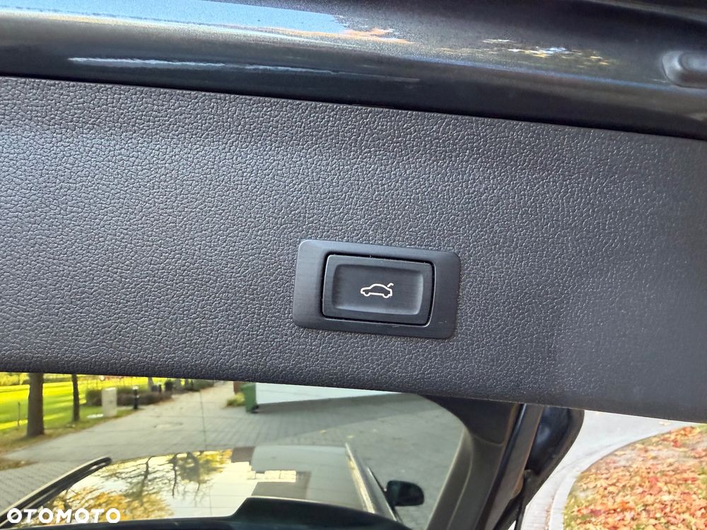 Audi A4 Avant 2.0 TDI DPF clean diesel quattro S tronic S line Sportpaket - 18