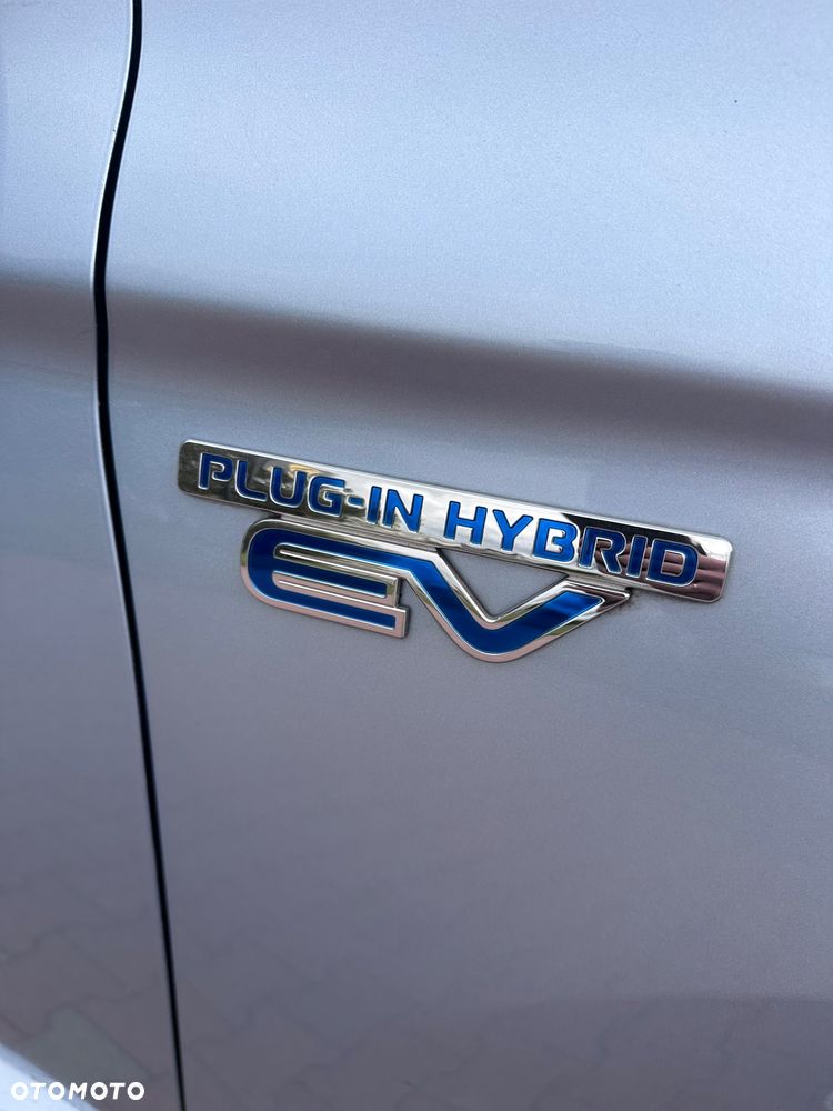 Mitsubishi Outlander Intense + - 9