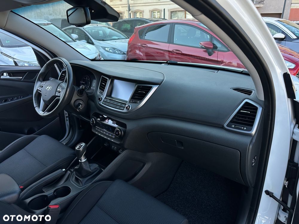 Hyundai Tucson 1.7 CRDI BlueDrive Comfort 2WD - 25