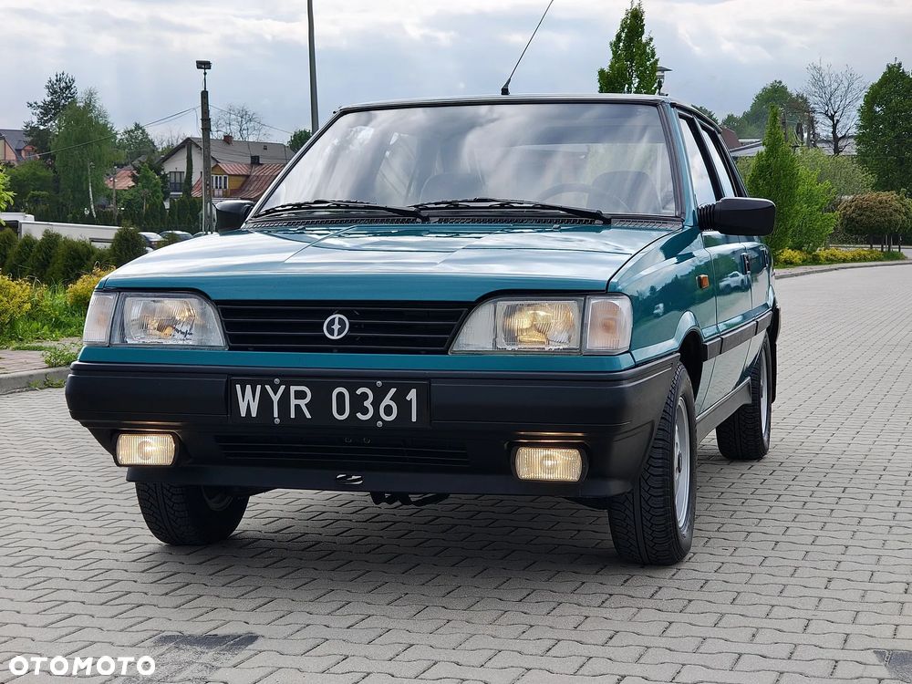 Polonez Caro - 1