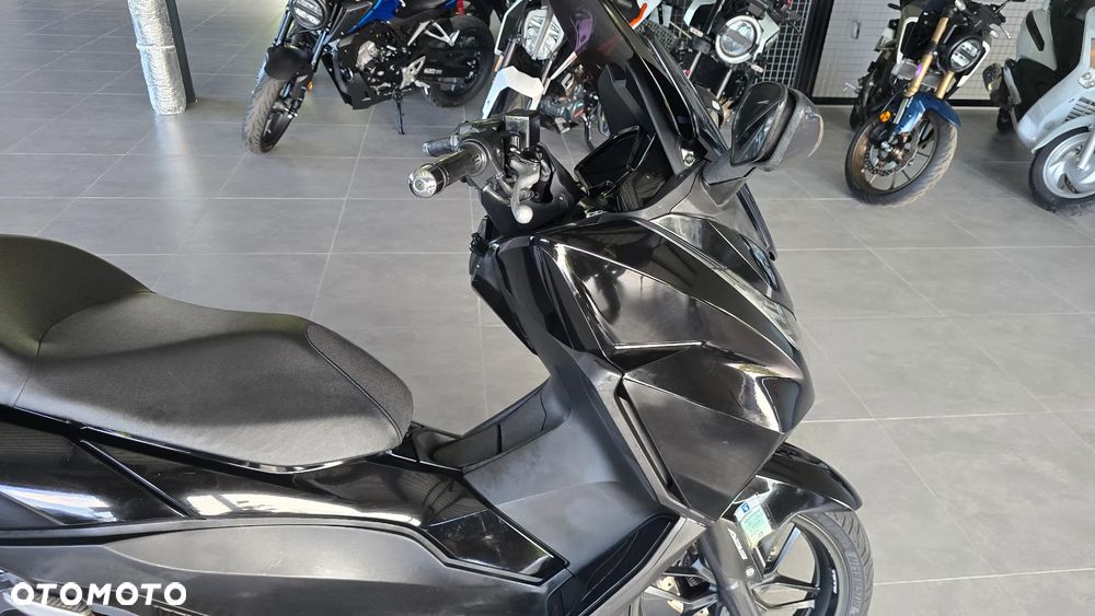 Honda NSS - 27