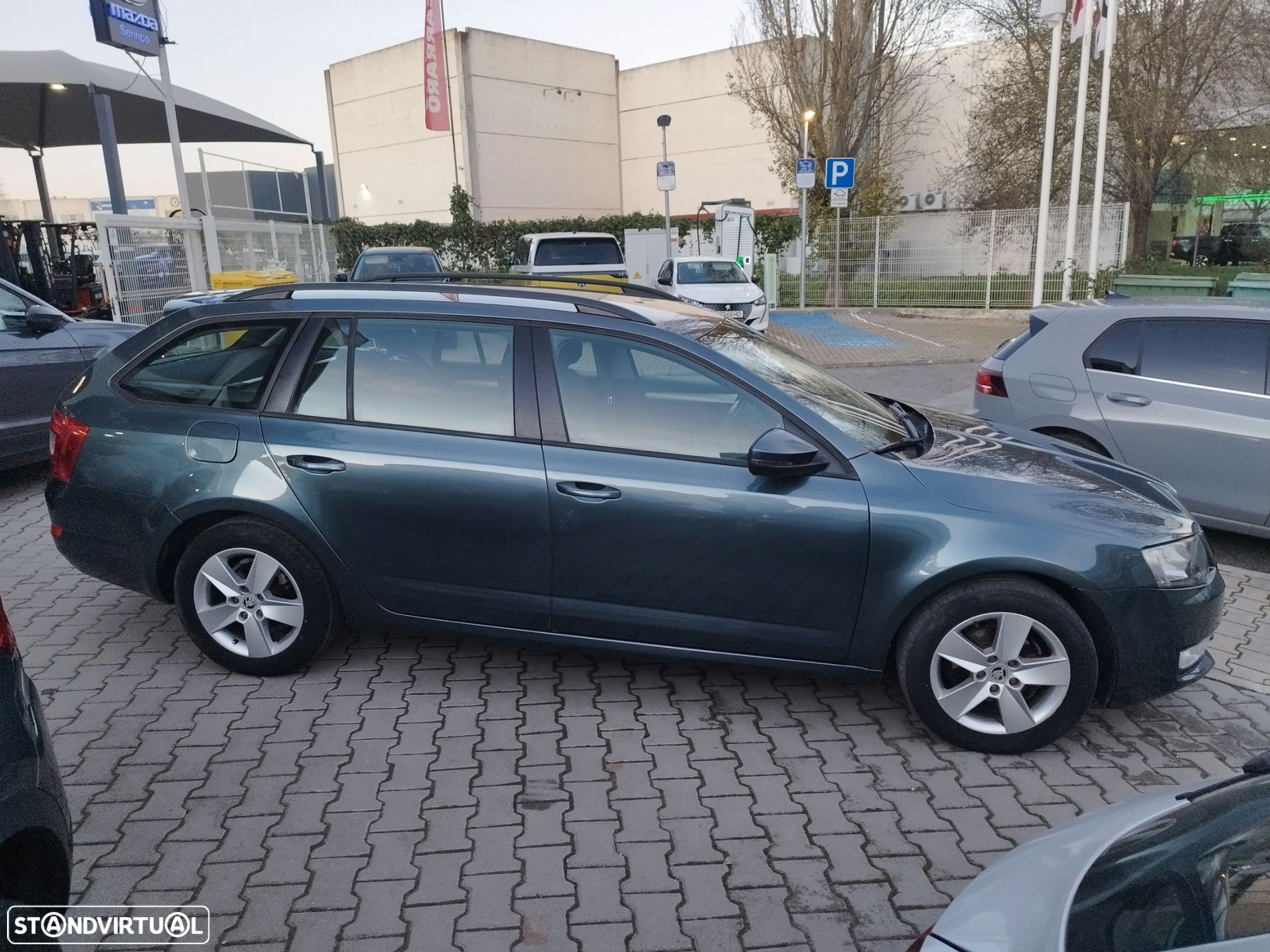Skoda Octavia Break 1.6 TDi Ambition DSG - 2