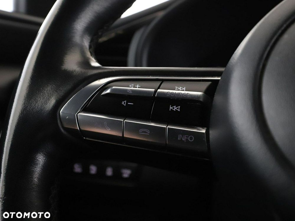 Mazda 3 e-SKYACTIV-G 2.0 M HYBRID 150 DRIVE SELECTION - 31