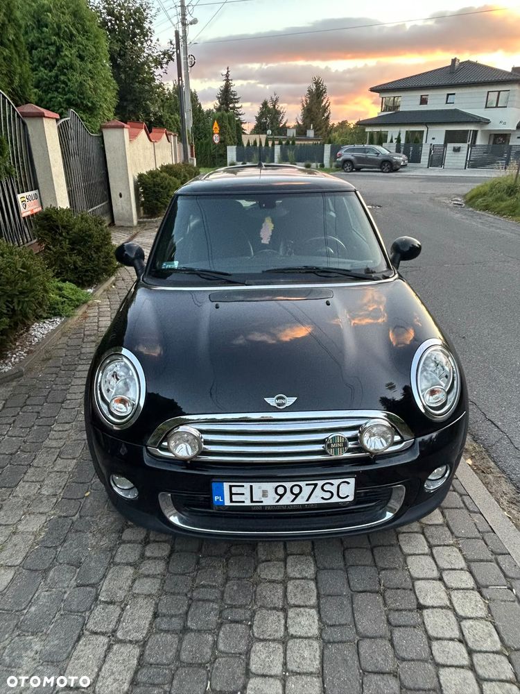 Mini Cooper 2011 photo 2