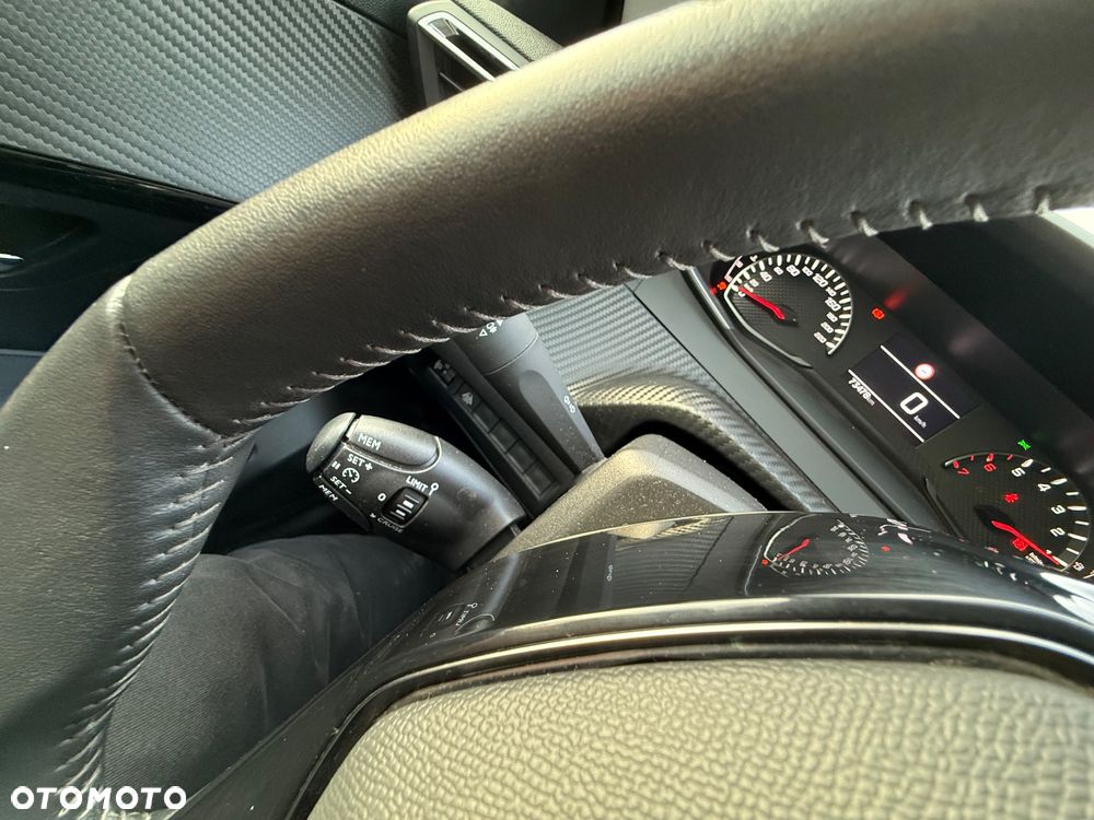 Peugeot 208 PureTech 100 Allure - 27