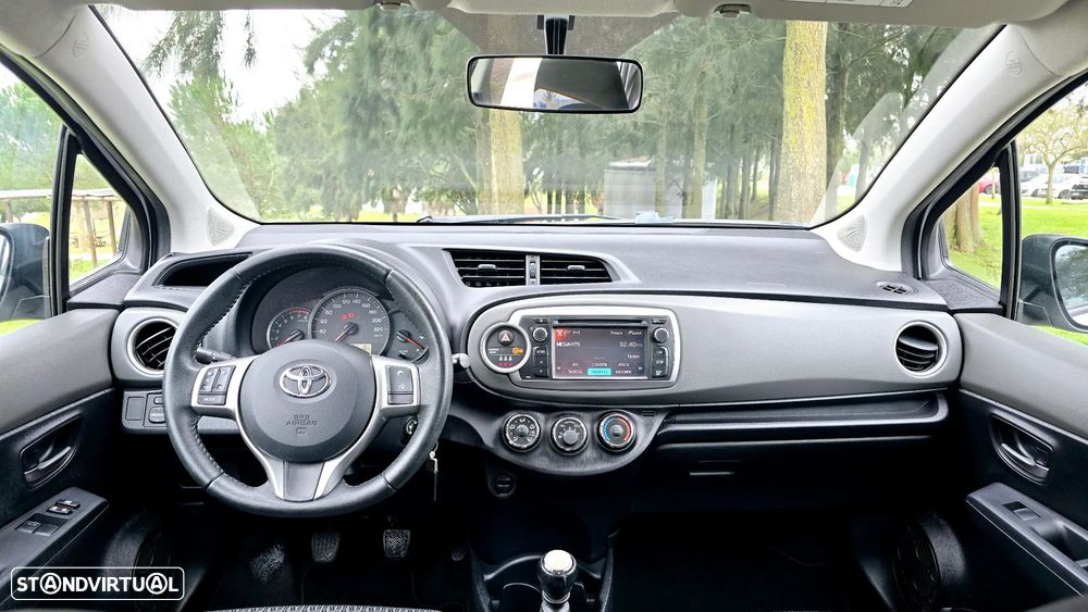 Toyota Yaris 1.33 VVT-i Comfort+P.Style - 28