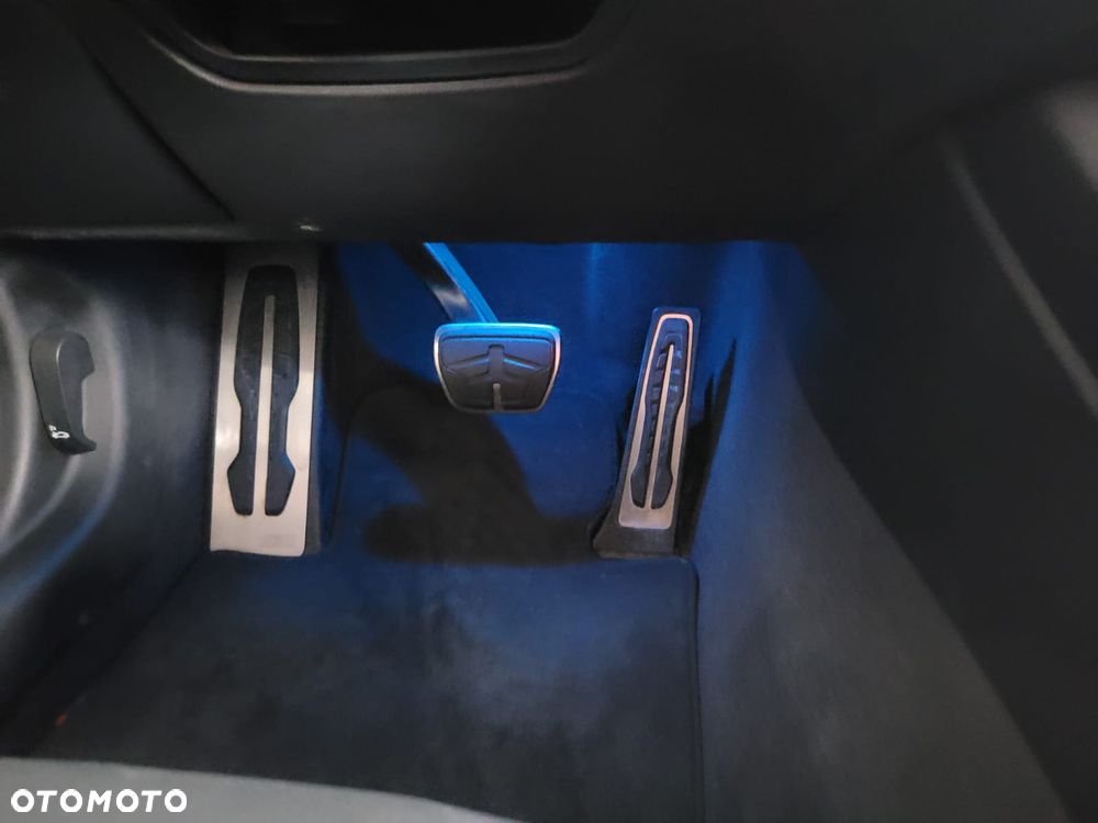 BMW Seria 3 330e - 10