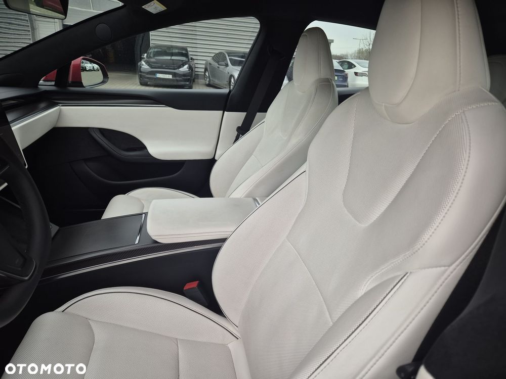 Tesla Model S Plaid - 14