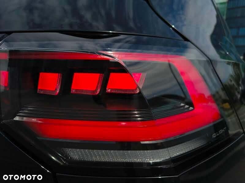 Volkswagen Golf - 8