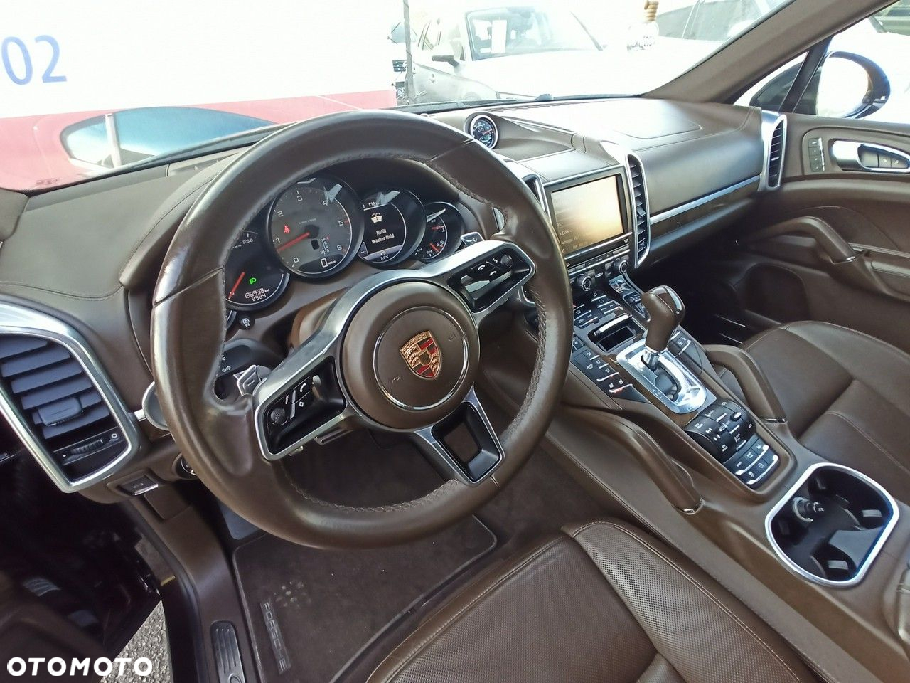 Porsche Cayenne - 16