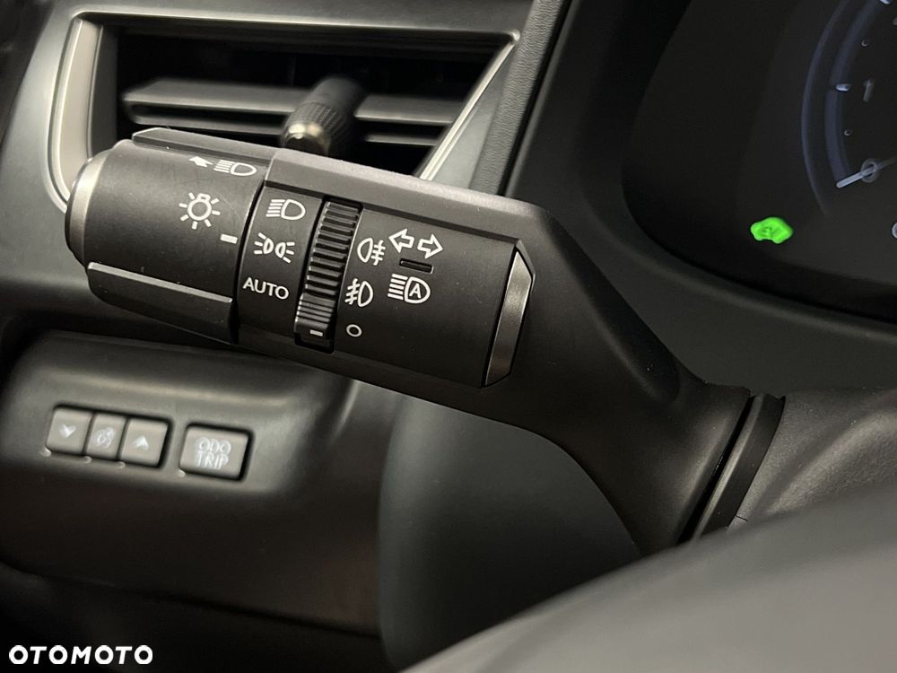 Lexus UX - 34