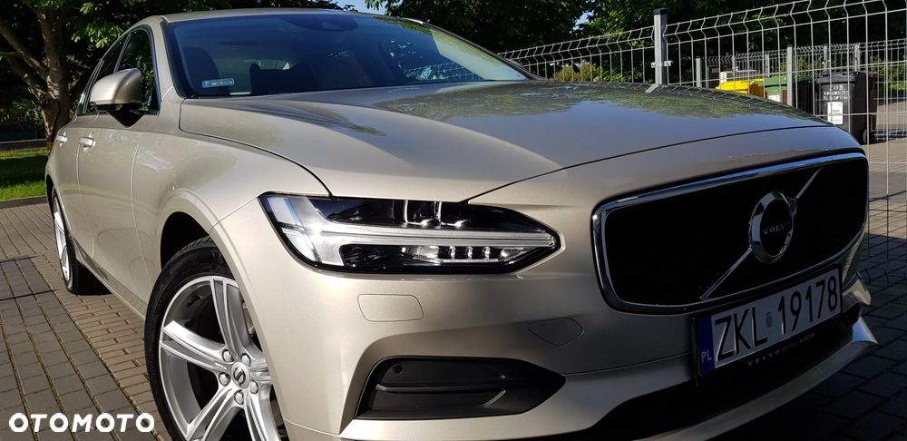 Volvo S90 D4 Momentum - 2