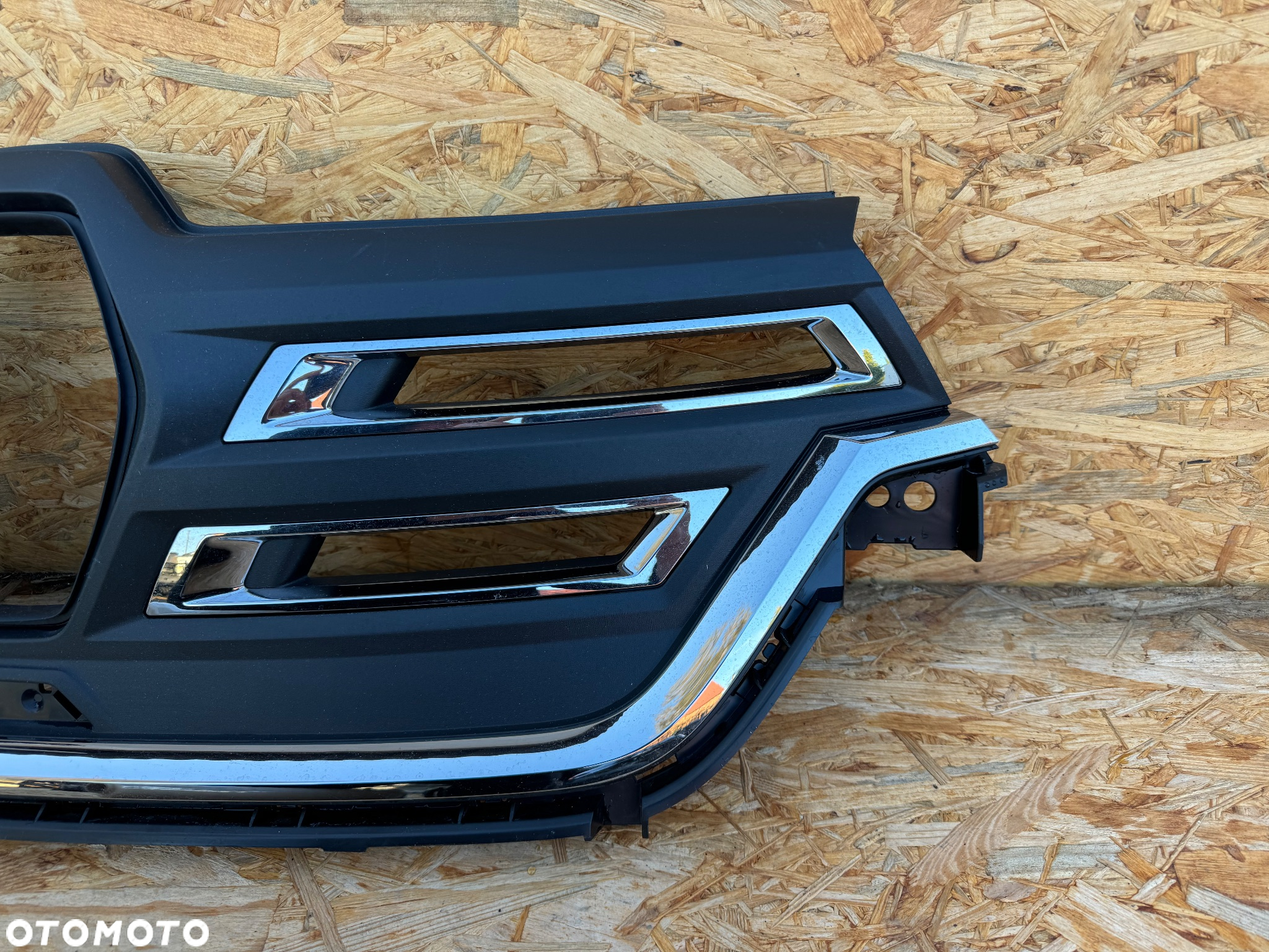 GRILL ATRAPA CHŁODNICY RENAULT KANGOO IV 4 21+ E-TECH CHROM 623107908R ORYGINAŁ - 2