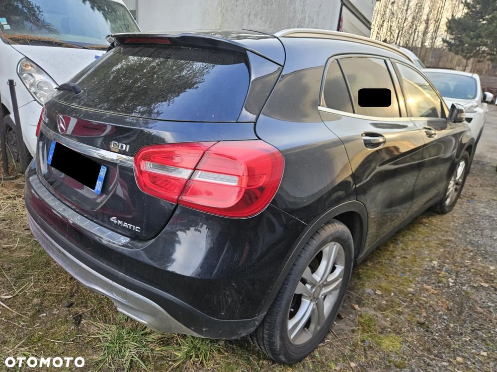 Mercedes-Benz GLA 220 CDI 4Matic 7G-DCT AMG Line - 5
