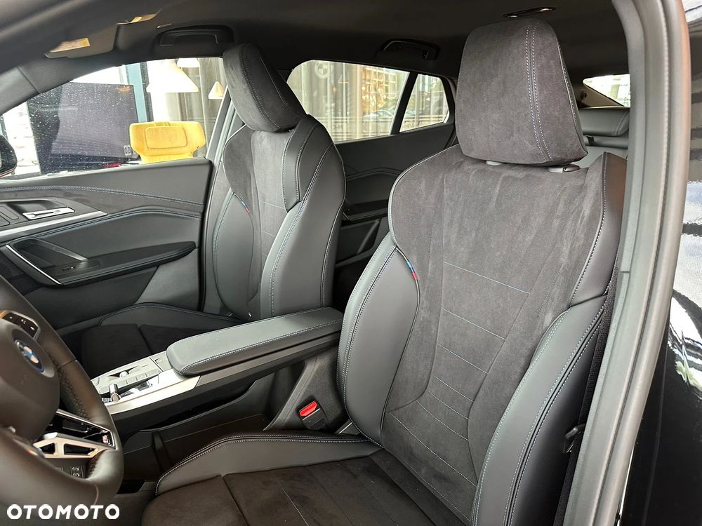 BMW iX2 eDrive20 66.5kWh M Sport Edition - 16