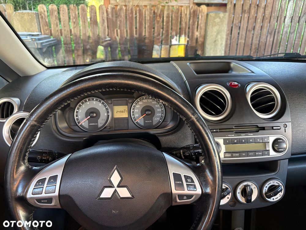 Mitsubishi Colt 1.3 Invite - 14