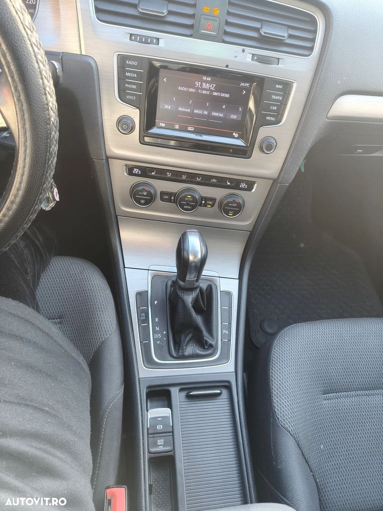 Volkswagen Golf 1.6 TDI BlueMotion Technology DSG Comfortline - 6