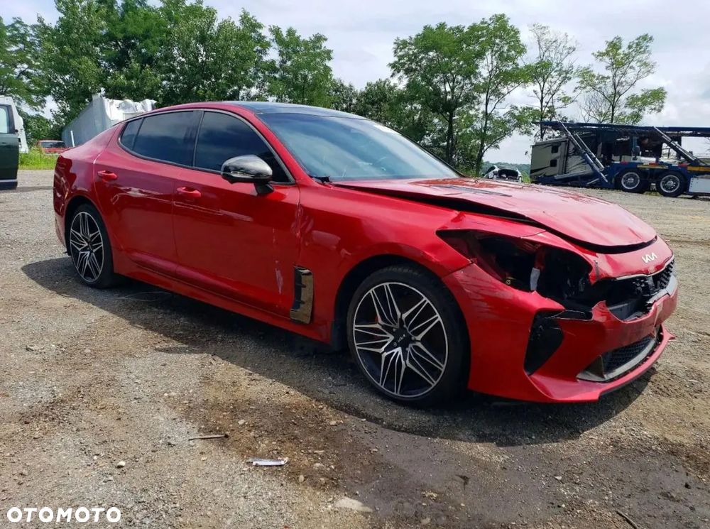 Kia Stinger 3.3 T-GDI AWD OPF GT - 2