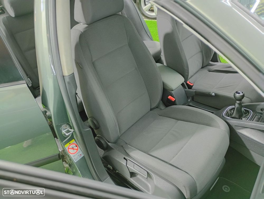 VW Golf 1.9 TDi 6V Confortline - 30