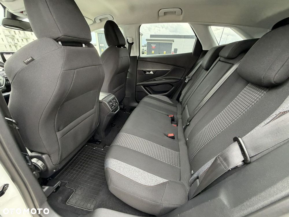 Peugeot 3008 1.6 BlueHDi Allure S&S EAT6 - 31