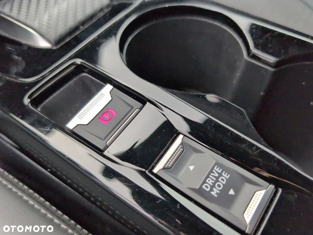 Peugeot 2008 54kWh GT - 15