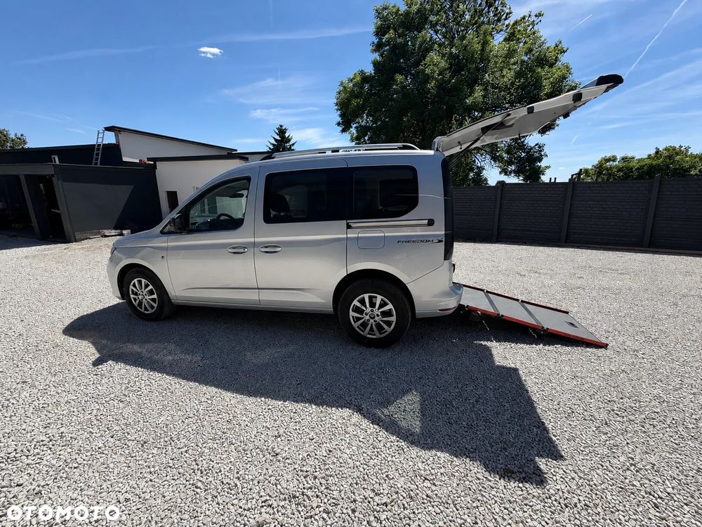 Ford Tourneo Connect 2.0 EcoBlue Allrad TREND - 2