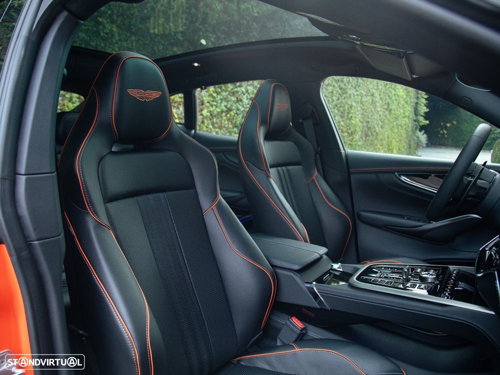 Aston Martin DBX 707 - 25