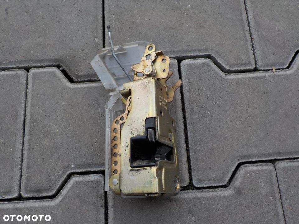 VW T4 ZAMEK PRAWY DRZWI PRAWYCH PASAŻERA 90-03 - 2