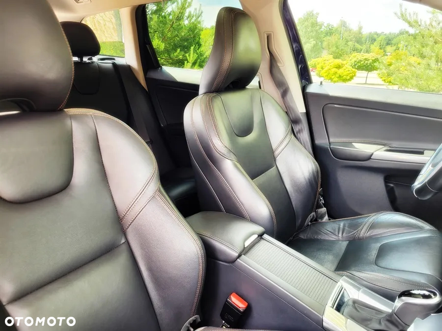 Volvo XC 60 - 30