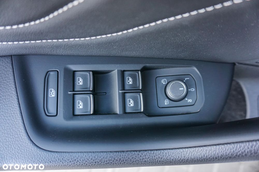 Volkswagen Arteon 2.0 TSI R-Line DSG - 27