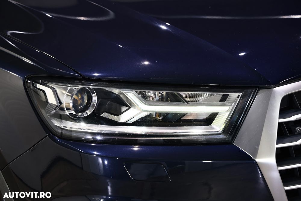 Audi Q7 3.0 ultra TDI Quattro Tiptronic - 36