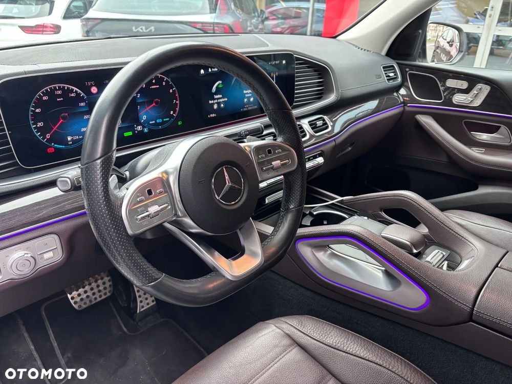 Mercedes-Benz GLS - 11