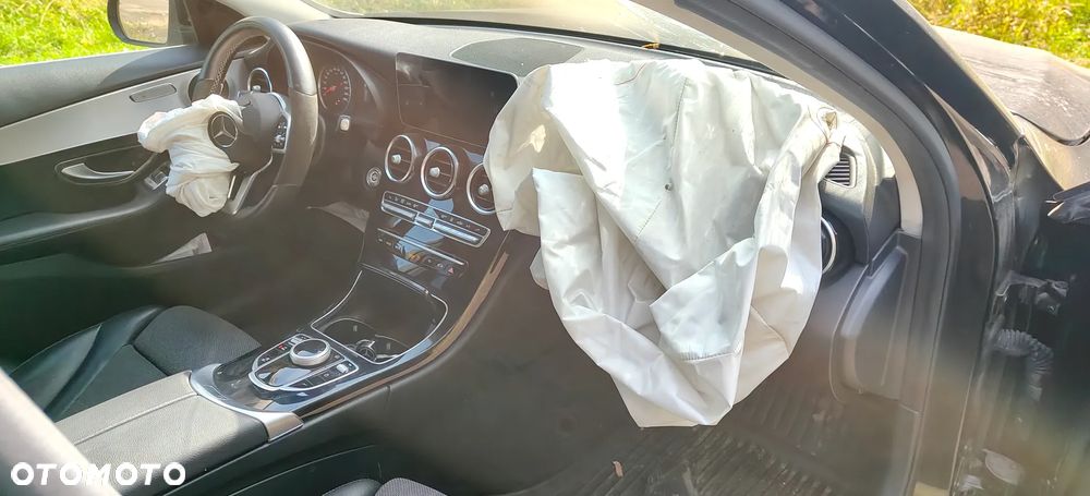 Mercedes-Benz Klasa C 300 de 9G-TRONIC - 14