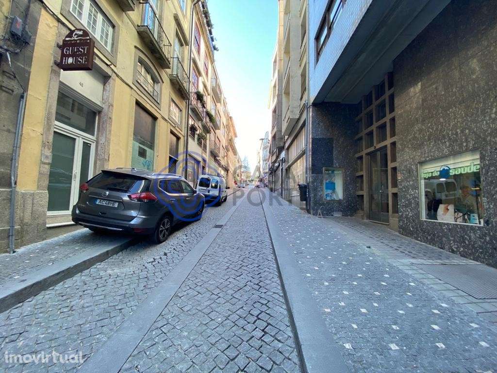 Armazém 300 m2 - Rua da Fábrica - Cave/Sub-cave - Porto - Grande imagem: 3/29