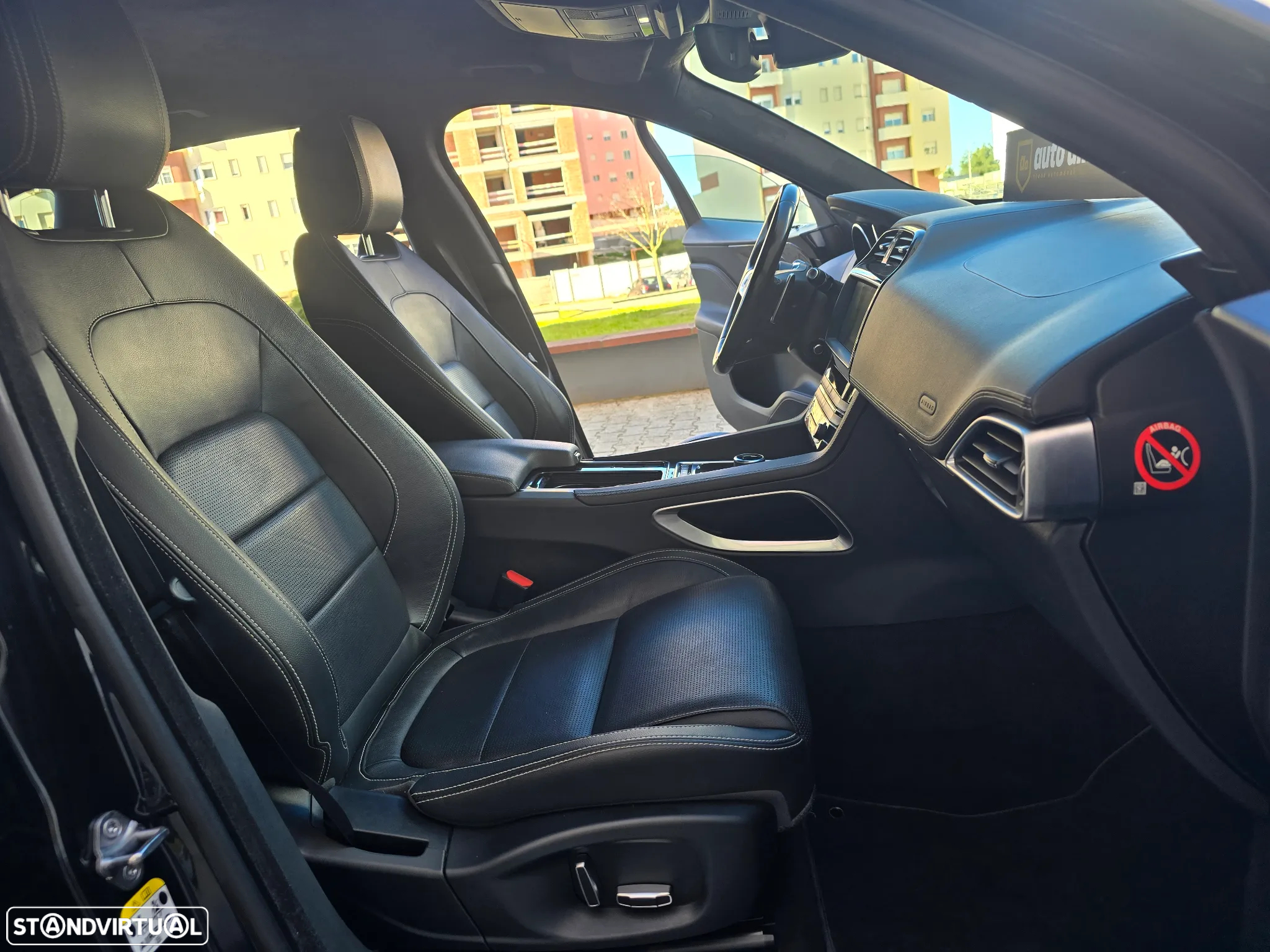 Jaguar F-Pace 2.0 i4D R-Sport Aut. - 23