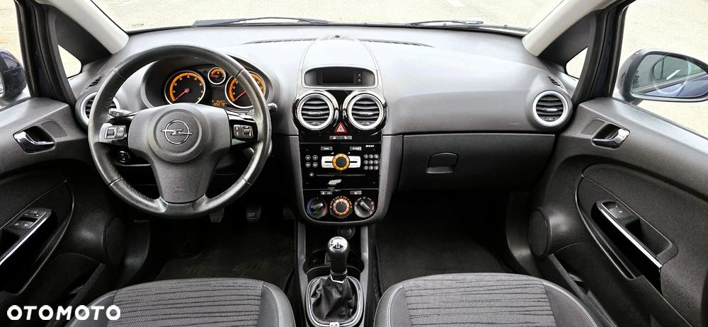 Opel Corsa 1.4 16V Active - 16