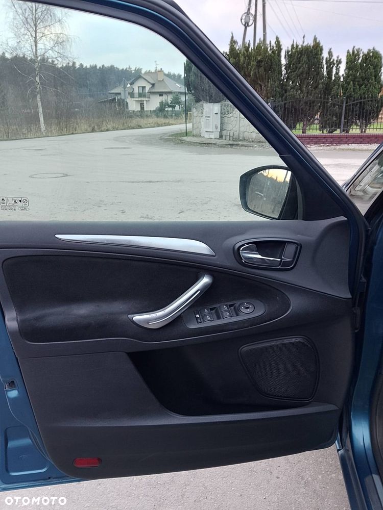 Ford S-Max 2.0 TDCi DPF Business Edition - 28