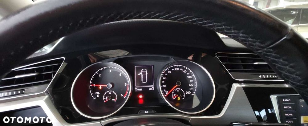 Volkswagen Touran - 31