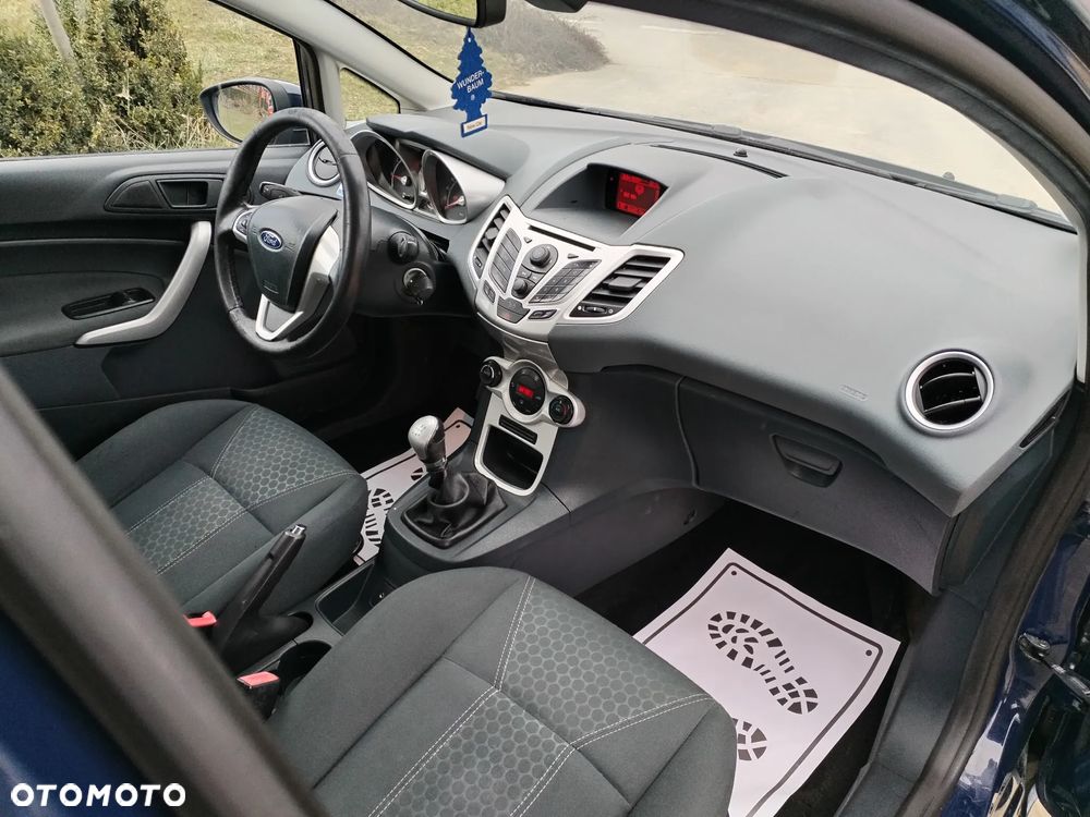 Ford Fiesta - 15