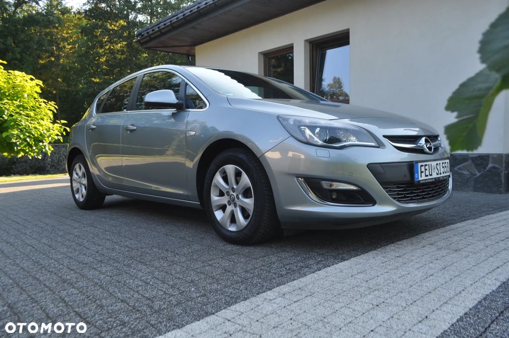 Opel Astra 1.4 Turbo Exklusiv - 13