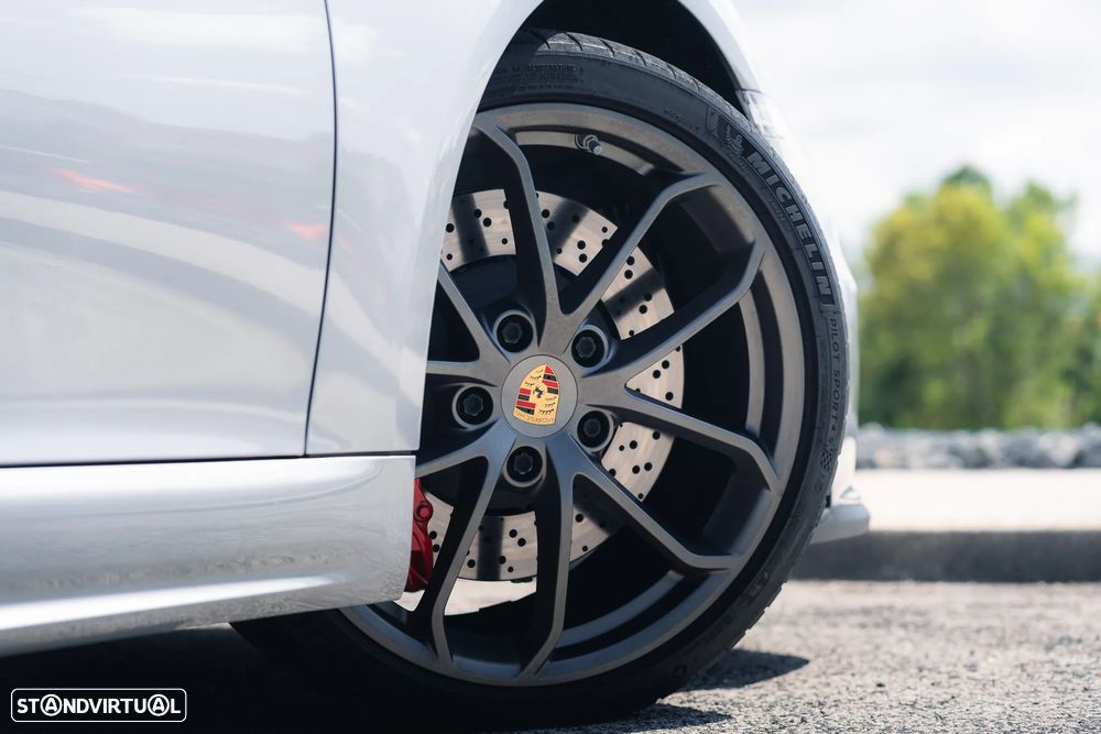 Porsche 718 Spyder - 29