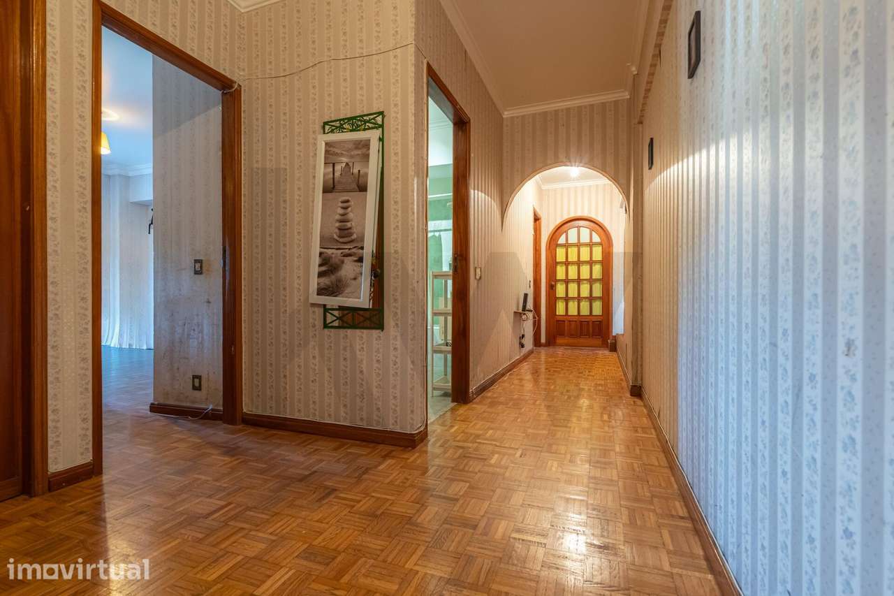 Apartamento T2 com Garagem fechada na Solum, Coimbra - Grande imagem: 2/17