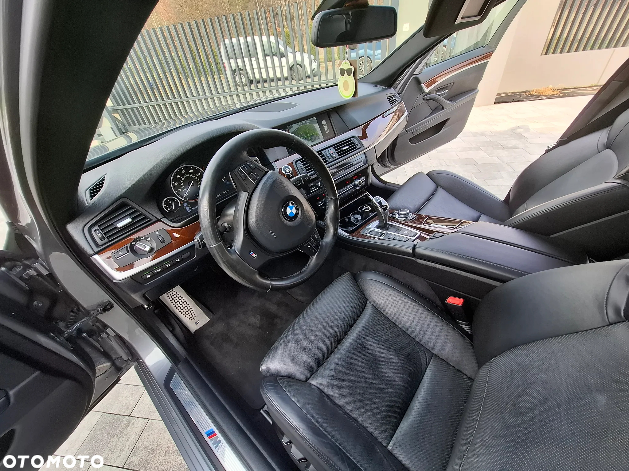 BMW Seria 5 535i xDrive - 12