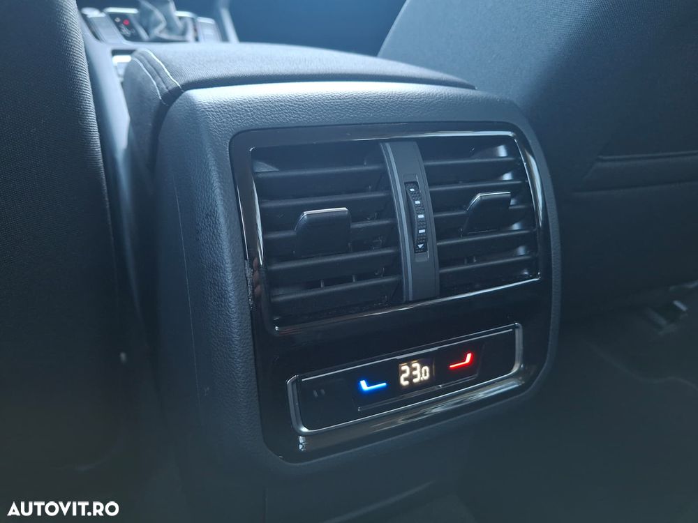 Volkswagen Passat - 34