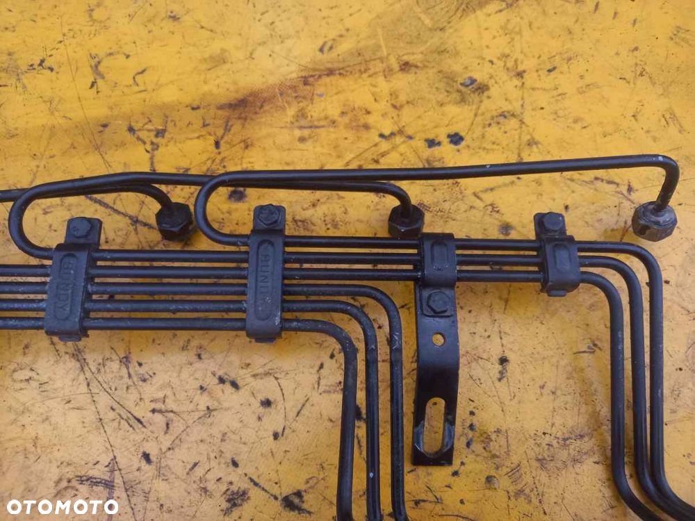 Przewody rurki paliwowe wtryskiwaczy FiatAgri G210 - 3