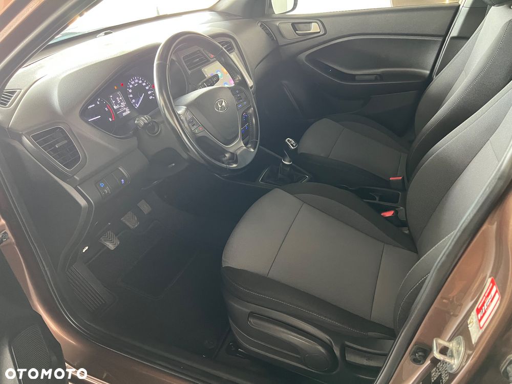 Hyundai i20 - 11